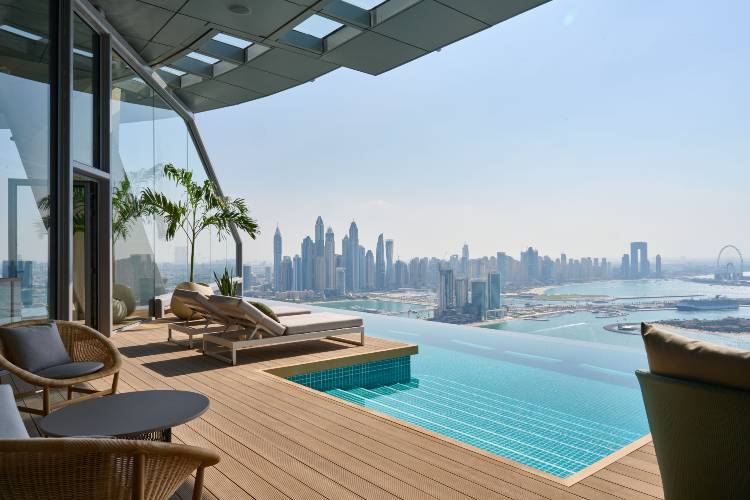 aura skypool2