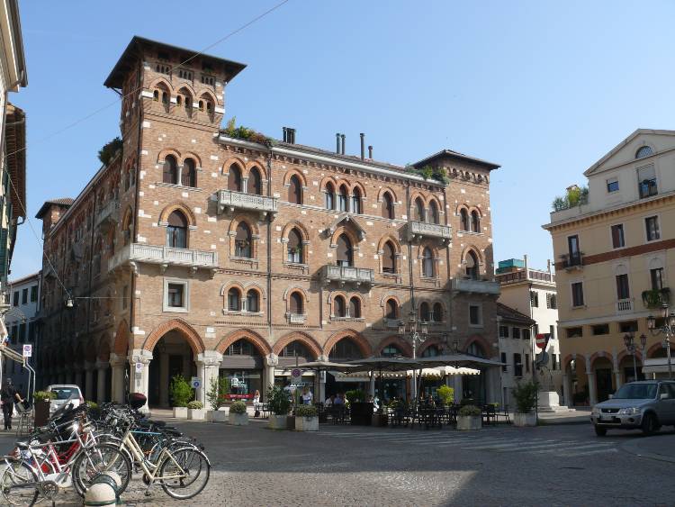 treviso Piazza San Vitox