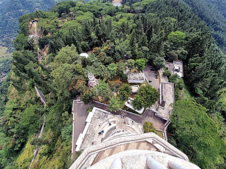 Ambuluwawa kilátó lépcső