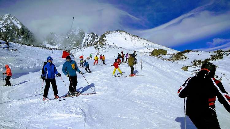 Tátralomnic sízők